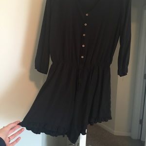 Black quarter sleeve romper